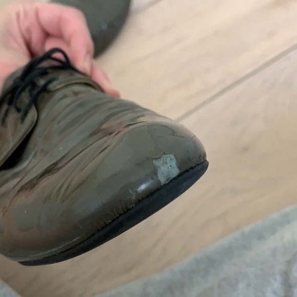 Prada gray patent leather shoes - Picture 4 of 4